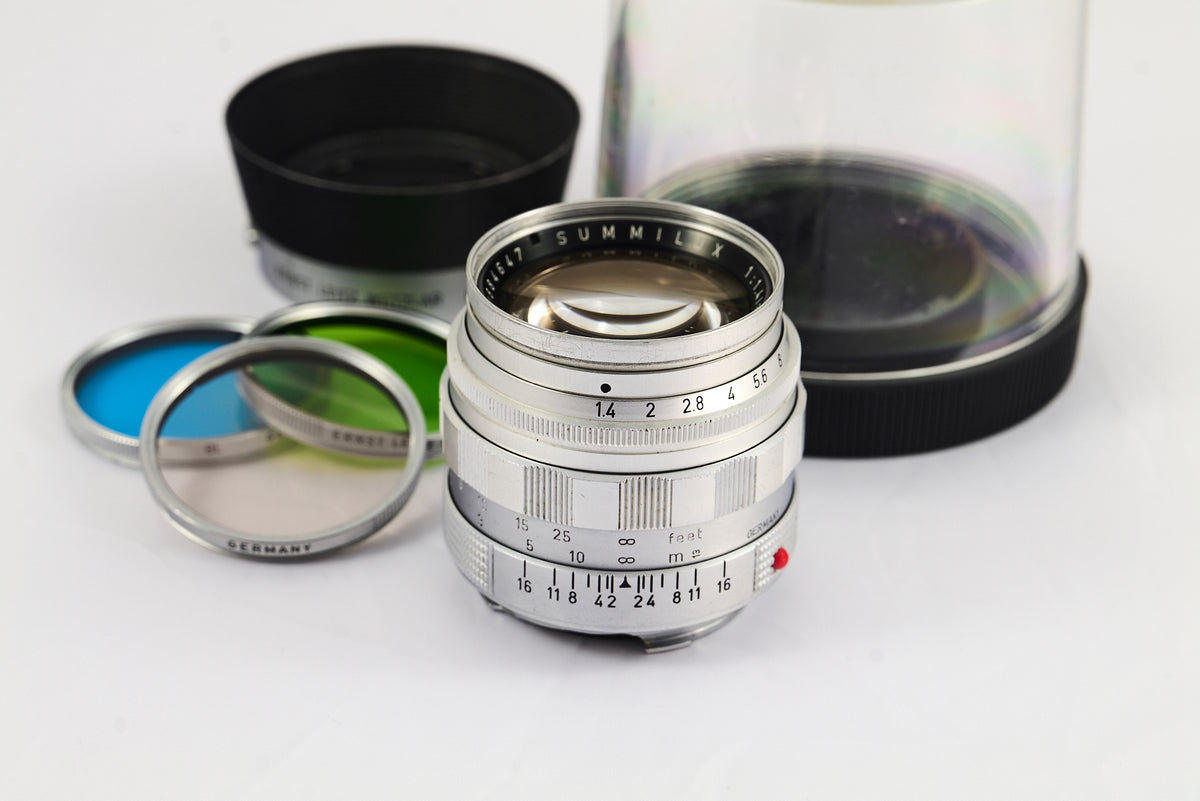 Leica Summilux-M 50mm f/1.4 V2 Silver Chrome 11114