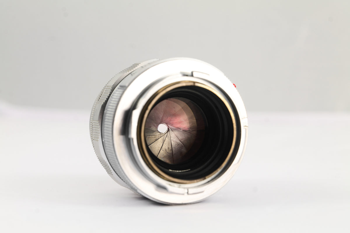 Leica Summilux-M 50mm f/1.4 V2 Silver Chrome 11114